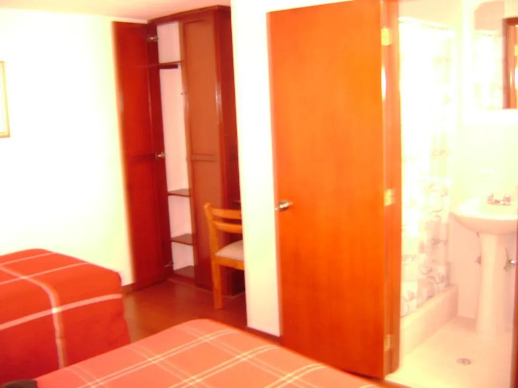 ** Pensión Ecuatreasures B&B Norte Quito Ecuador