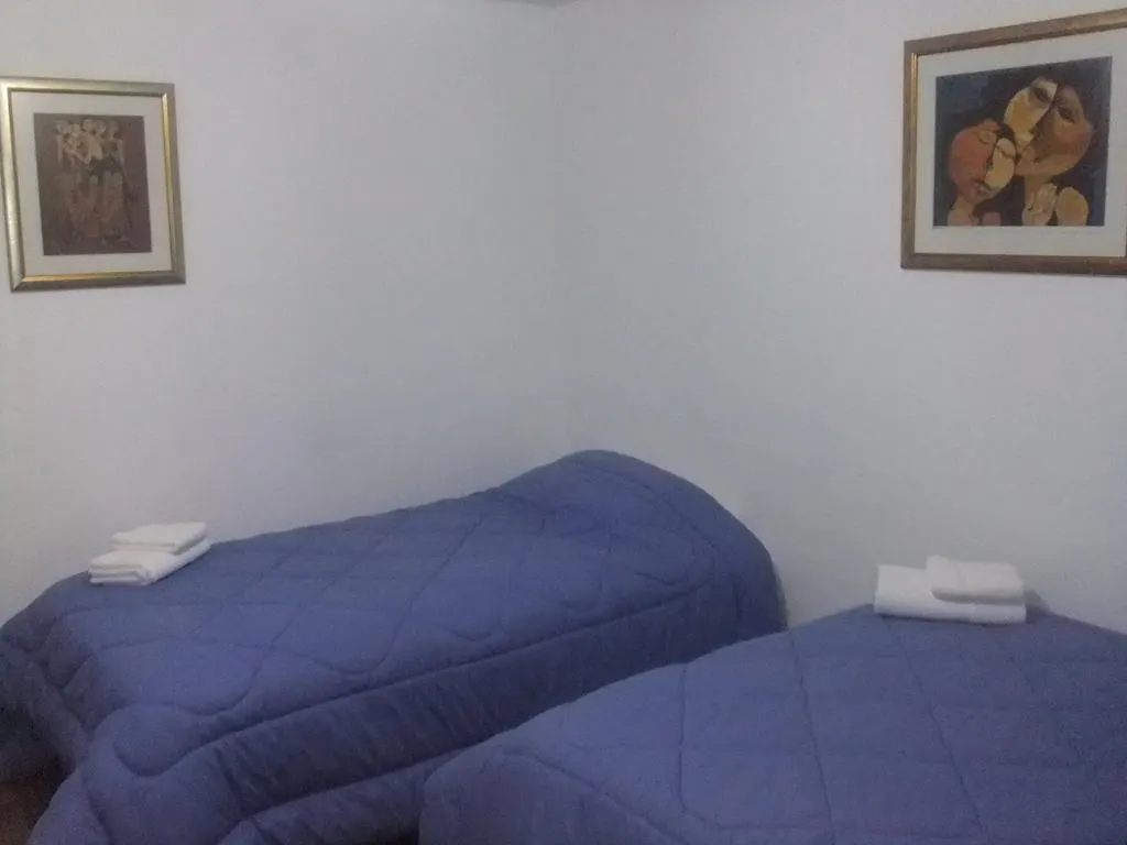 Pensión Ecuatreasures B&B Norte Quito