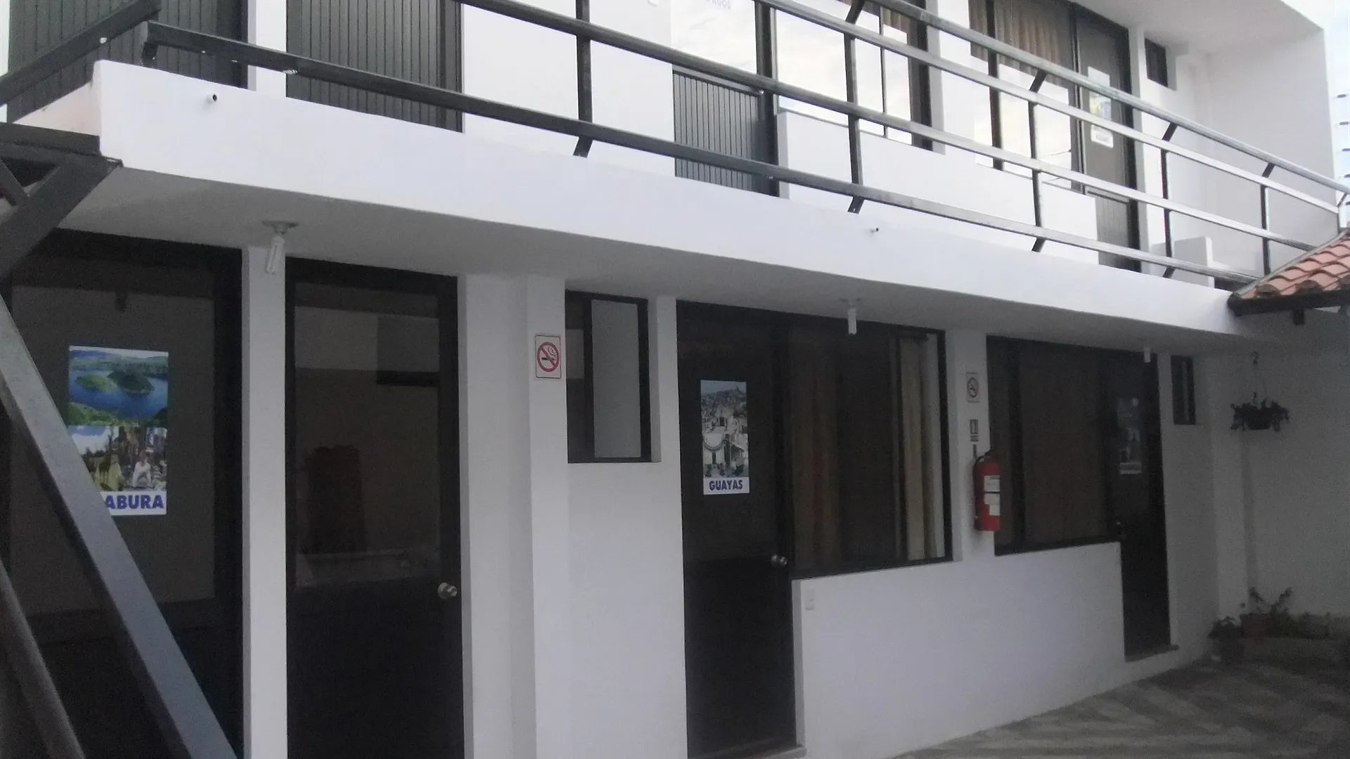 Pensión Ecuatreasures B&B Norte Quito