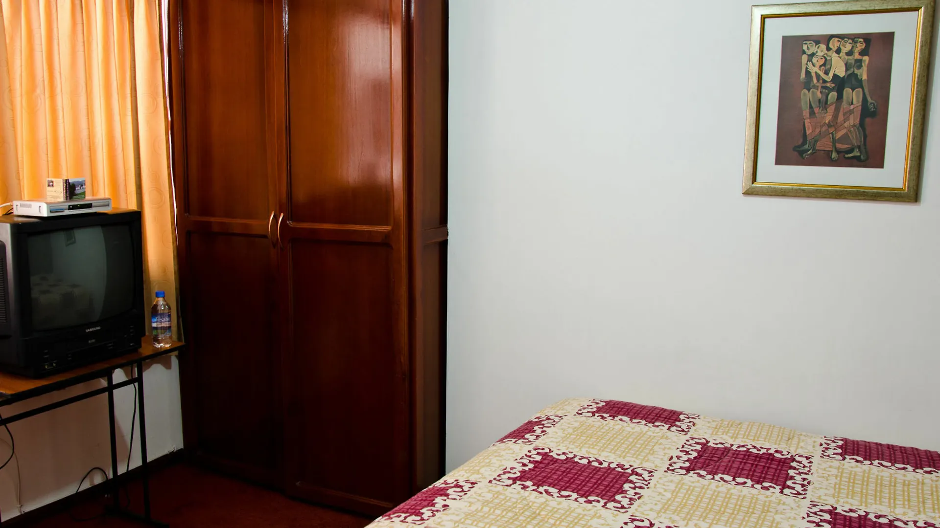 Pensión Ecuatreasures B&B Norte Quito